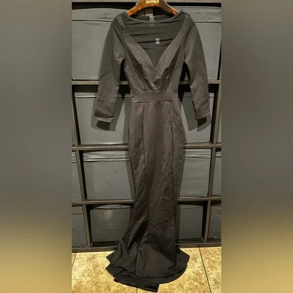 Pinup Couture PUG Elvira Mistress Of the Dark Mila Gown In Black Size S NWT - Picture 2 of 5